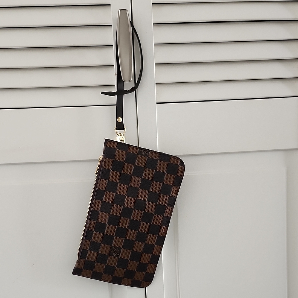 UNBRANDED Brown Checkered Wristlet Clutch